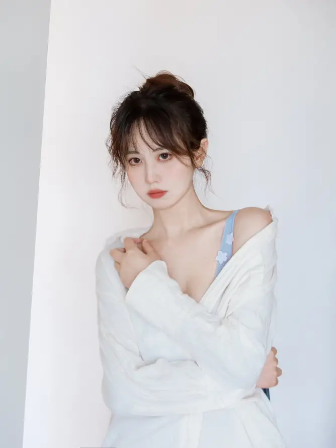 在线播放无码成动漫视频_女邻居丰满的奶水完整版_亚洲五月综合缴情在线观看
